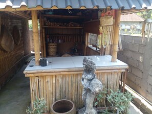 Property grounds - Farmhouse lokasi di desa bakas di tepi sungai bubuh  (Klungkung)