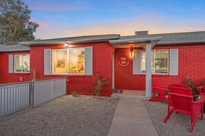 Exterior - Biltmore Boujee Bungalow w/Fenced Yard, Heated Pool, 55" Smart HD TVs, Fast WiFi (Phoenix)