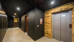 Ảnh chưa phân loại, 2 trong số 35 ảnh, nút