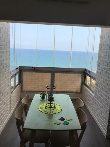 Apartment in Jounieh, sea view, 6th floor,wifi