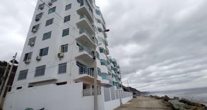 Hermoso departamento frente al mar.