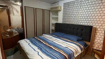 2 chambres, fer et planche Ă repasser, Wi-Fi, draps fournis