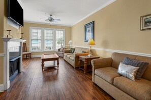 テレビ、テレビゲーム、テーブルサッカー台