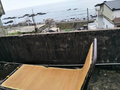 宜蘭大溪出火車站海邊小屋