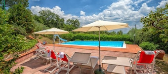 Tuscany Villas With Private Pool e Tennis, Loro Ciuffenna, Italy