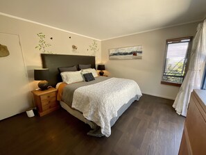 4 Schlafzimmer, Schreibtisch, Bügeleisen/Bügelbrett, Reisekinderbett