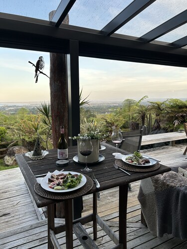 Beautiful Ocean View from Waihi Beach - Mt Maunganui Private Rustic country home