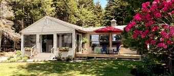 Ocean-view cottage near beach with deck, grill, & full kitchen