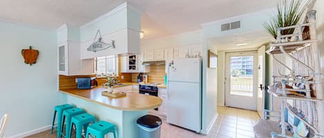 Fridge, microwave, oven, stovetop
