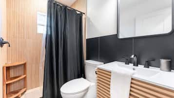 淋浴设施、吹风机