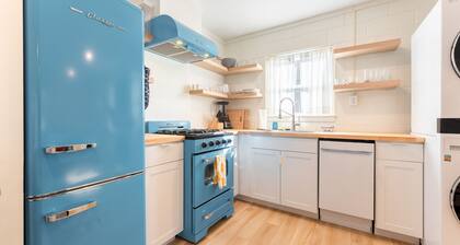 0.2 miles to Beach! |Retro| Pet Friendly