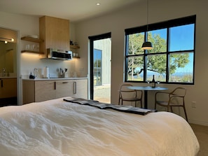 1 bedroom, WiFi, bed sheets - Brand new lodging, perched high atop the Dundee Hills @ White Walnut Estate!  (Dundee)