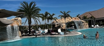 Luxurious condo in Lakewood Ranch National on the Arnold Palmer golf course!!!