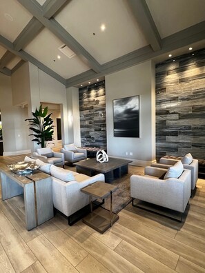 Lobby -  Luxurious condo in Lakewood Ranch National on the Arnold Palmer golf course!!! (Lakewood Ranch)