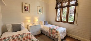 3 bedrooms, desk, iron/ironing board, travel crib