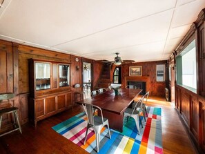 Dining - Perfect House In Hillsdale, Brings Friends & Fam (Hillsdale)