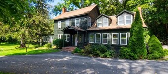 Perfect House In Hillsdale, Brings Friends & Fam