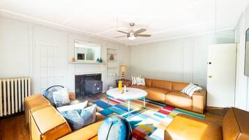 TV, fireplace, offices