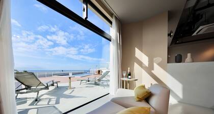 Crystal Villa SHIRARAHAMA BEACH