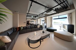 Villa - i anneksbygning | Opholdsområde | LCD-tv