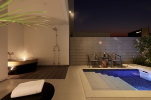 Villa (D, Pets allowed) | Individually decorated, individually furnished, desk, blackout drapes