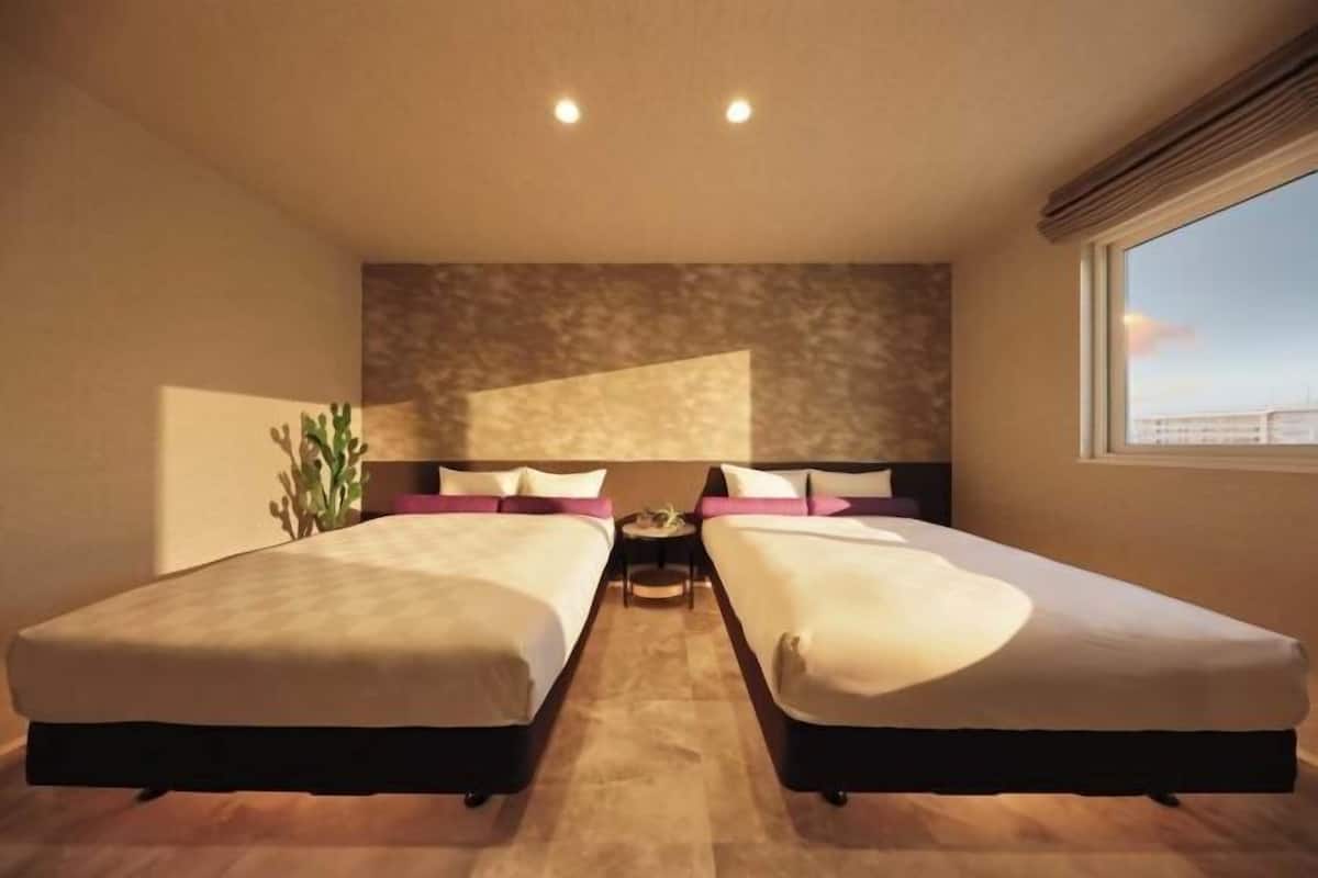 4 habitaciones, decoración personalizada y muebles diferentes
