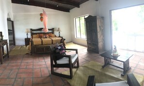 4 bedrooms, free WiFi, bed sheets