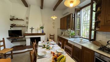 KylskÄp, ugn och diskmaskin