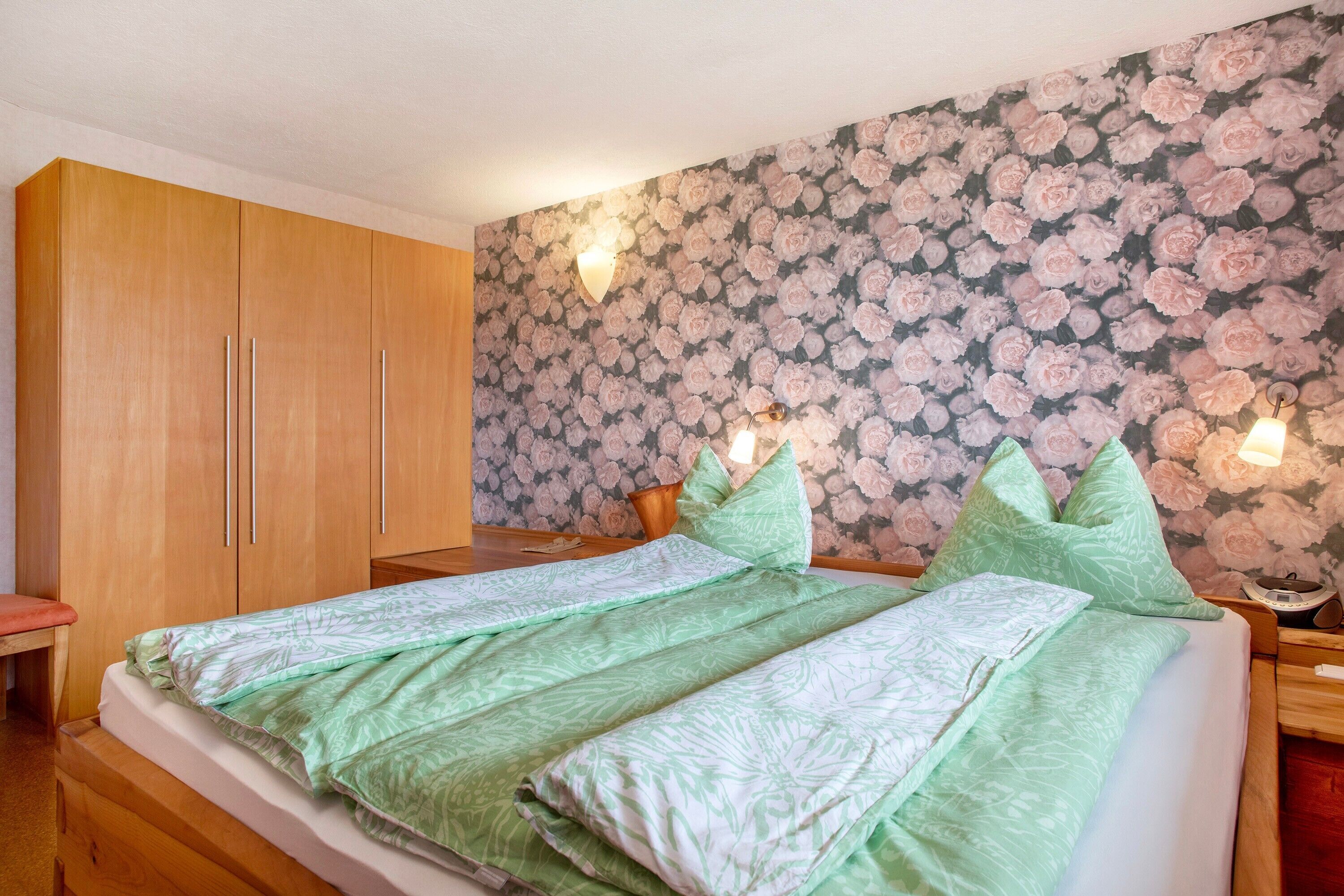 2 chambres, fer et planche à repasser, Wi-Fi gratuit, draps fournis