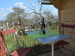 Outdoor dining - Circus wagon "Villa Abendrot", the other way to spend your vacation. (Ostrach- Waldbeuren)