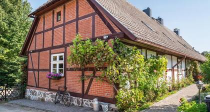 Holiday Apartment 'Fachwerkferienhaus' with Lake View, Terrace & Wi-Fi