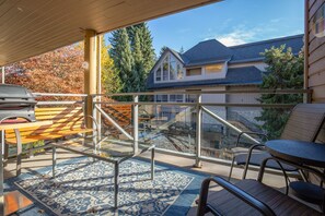 Outdoor dining - 2BR | Valhalla | Whistler Village | Complex Hot Tub | Gas Fireplace | Parking | Gondola Shuttle (Whistler)