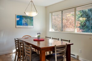 Dining - 2BR | Valhalla | Whistler Village | Complex Hot Tub | Gas Fireplace | Parking | Gondola Shuttle (Whistler)