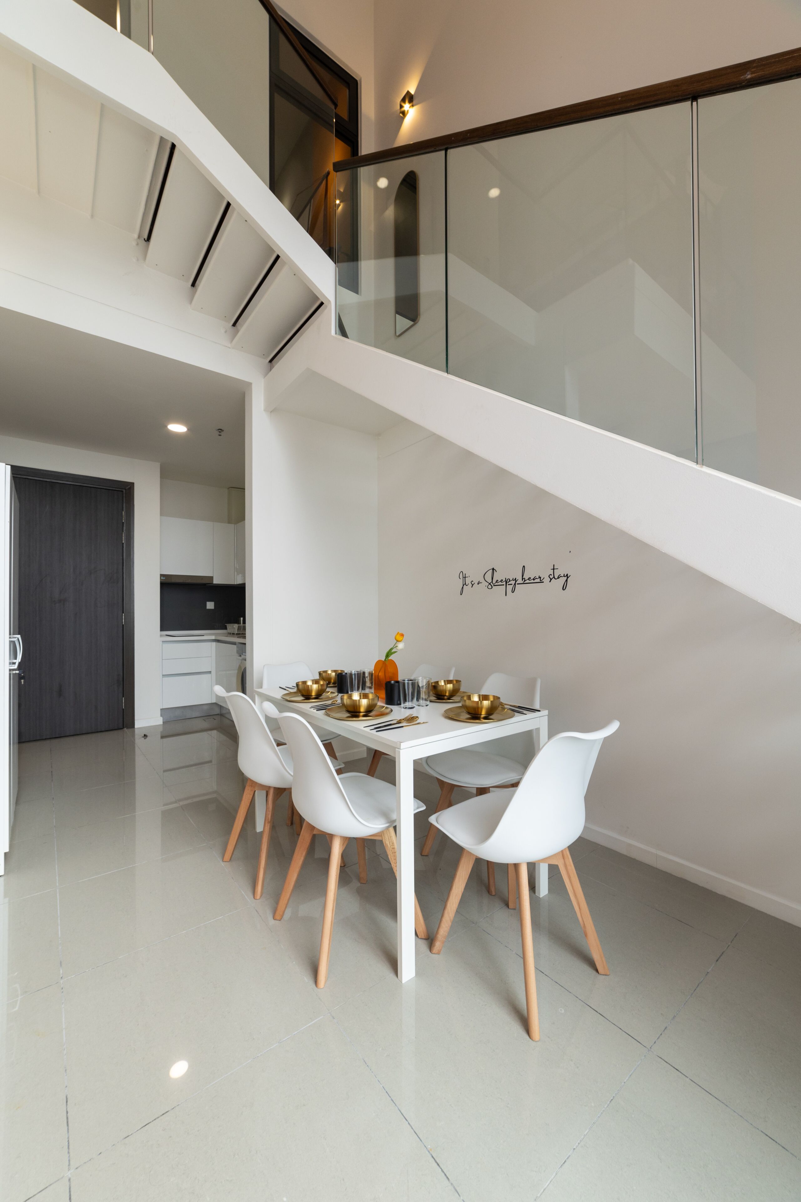 Deluxe Apartment | Private kitchen | Full-size fridge, microwave, cookware/dishes/utensils, dining tables