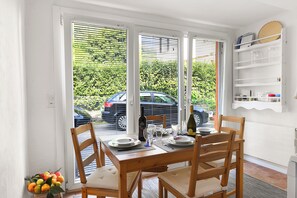 Dining - Petit Jardin (Agno)