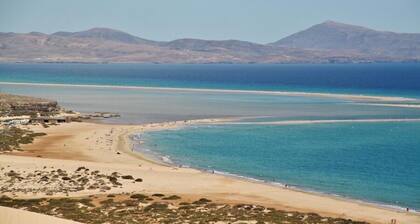 refurbished holiday home very close to the beach