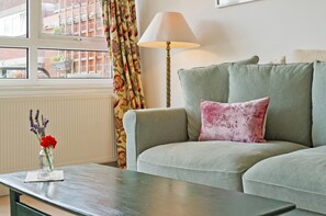 Apartment | 2 bedrooms, Internet