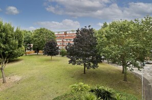 Apartment | 2 bedrooms, Internet - Seventies Serenity in London (London)