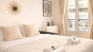 1 bedroom, iron/ironing board, travel crib, WiFi