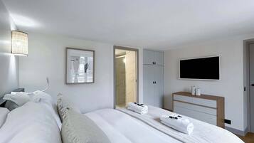 2 bedrooms, desk, iron/ironing board, WiFi
