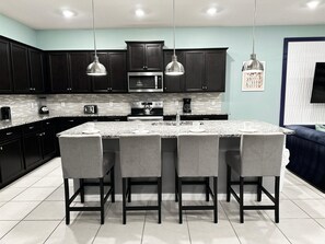 House, Multiple Beds (2127LC- Windsor Island Resort) | Private kitchen - 2127lc- Windsor Island Resort (Davenport)