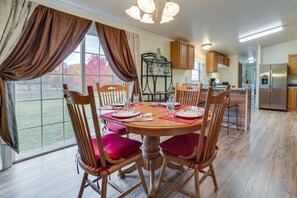 Dining - Spacious De Tour Village Home Near Lake Huron! (De Tour Village)