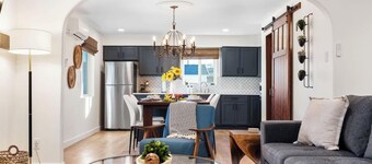 ValleyVibe: Modern Comfort in North Valley - an Irvie Home