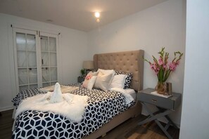 4 bedrooms, iron/ironing board, travel cot, WiFi