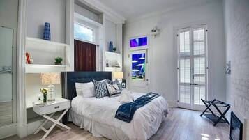 7 bedrooms, iron/ironing board, travel cot, WiFi