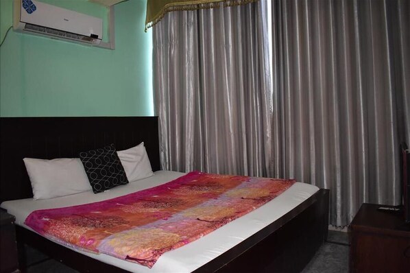 Deluxe Room | Free WiFi - Al-Imran Hotel (Islamabad)
