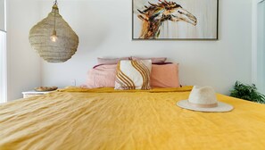 4 Schlafzimmer, Schreibtisch, Bügeleisen/Bügelbrett, kostenloses WLAN