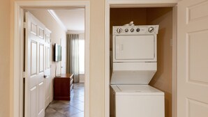 Apartment, 1 Queen-Bett (Unit 8406 - Tuscana Resort) | Innenbereich