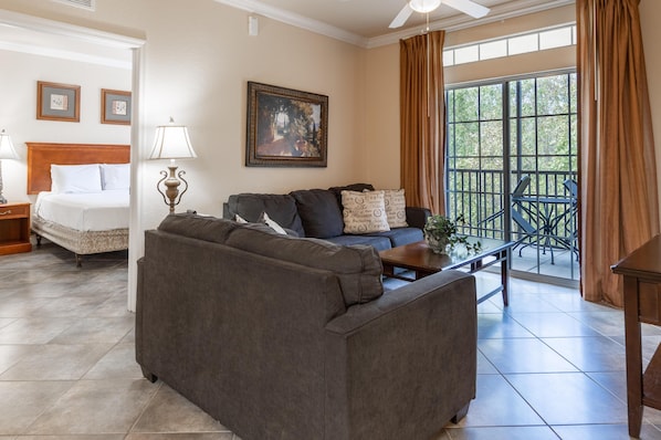 Living area - Unit 8406 - Tuscana Resort (Davenport)