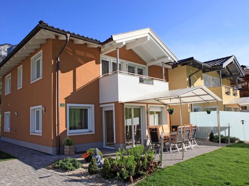 Beautiful group accommodation with sauna & ski-in